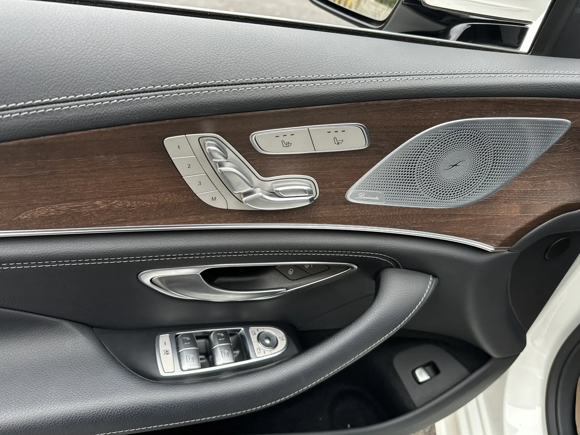 Mercedes-Benz CLS 300, 2022 12