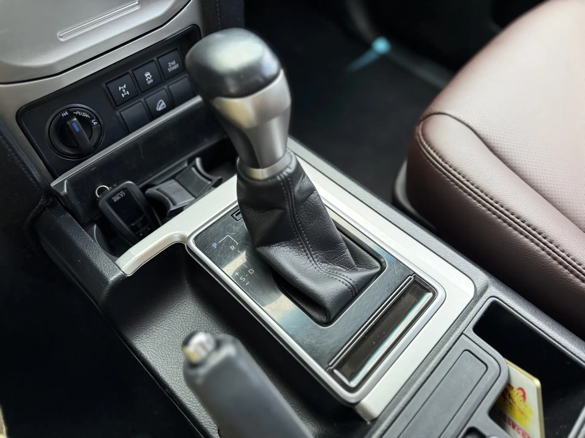 Toyota Prado, 2020 14