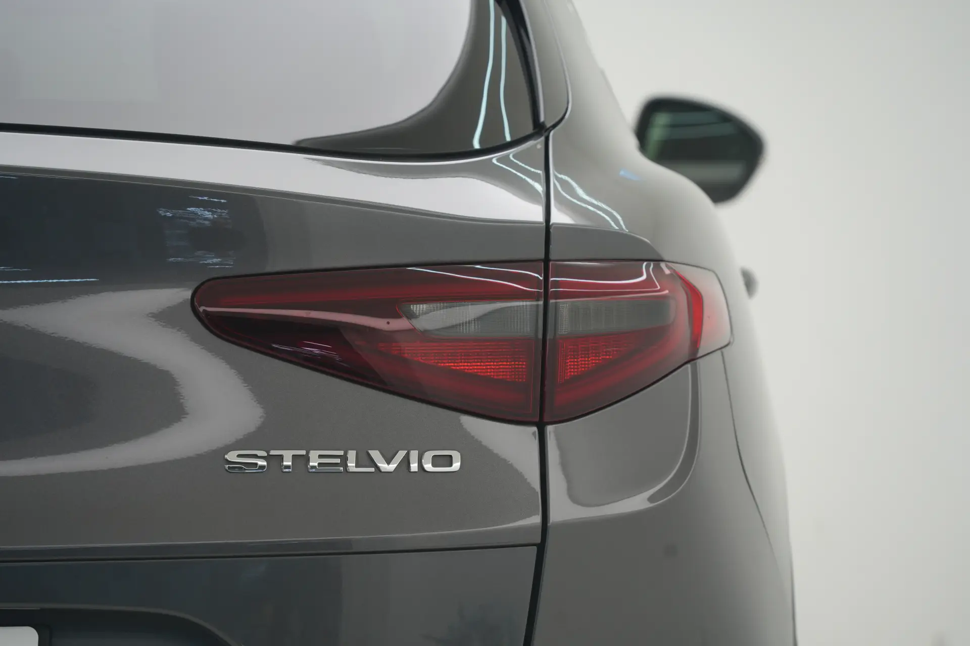 Alfa Romeo Stelvio, 2019 11