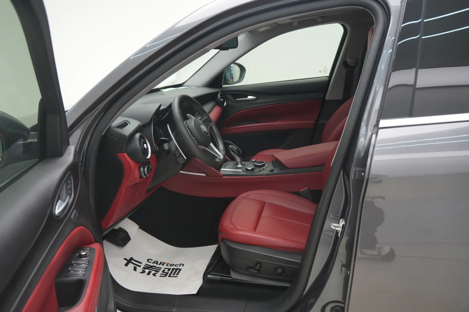 Alfa Romeo Stelvio, 2019 17