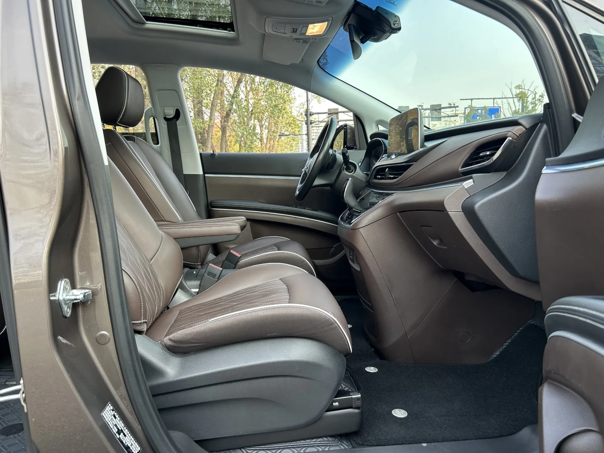 Buick GL8, 2023 25