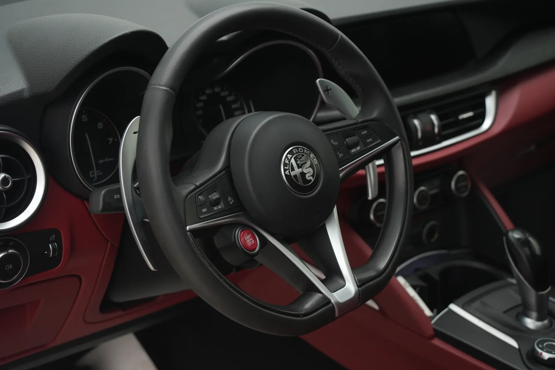Alfa Romeo Stelvio, 2019 15