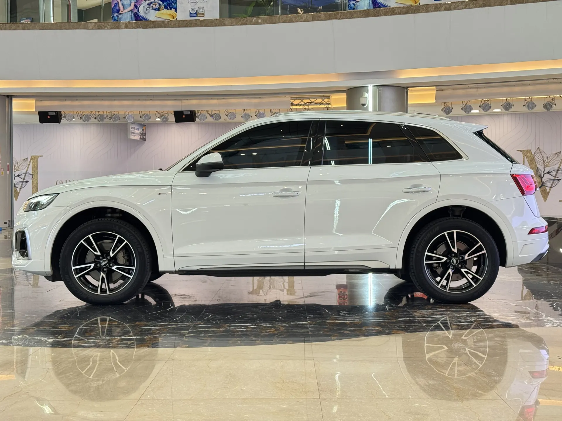 Audi Q5L 40, 2021 11