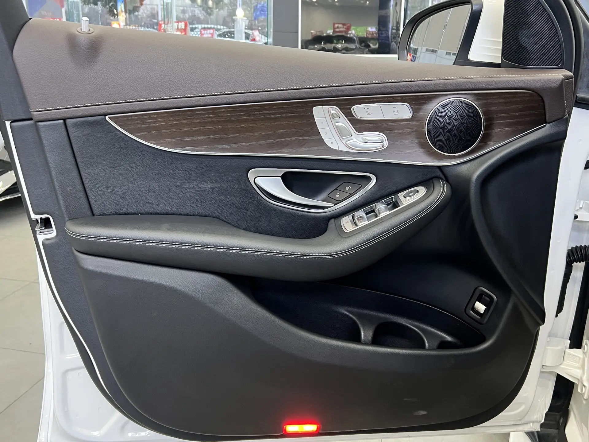 Mercedes-Benz GLC 300 L, 2023 20