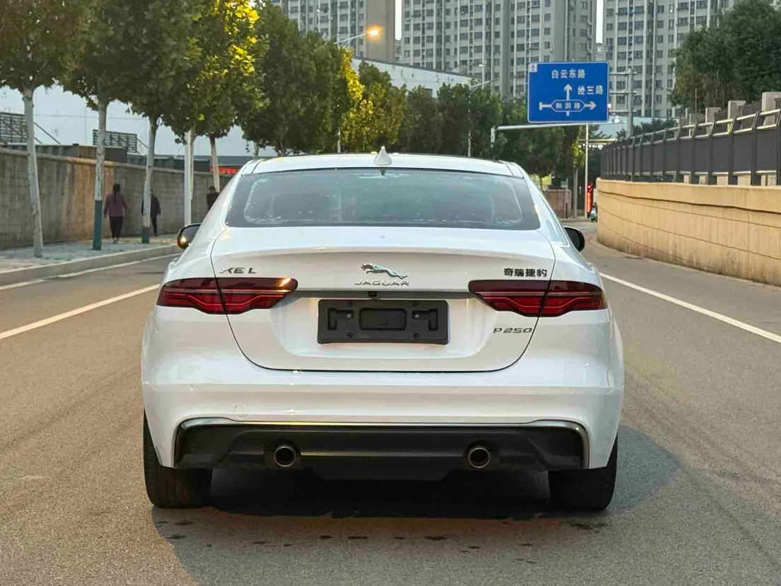 Jaguar XEL, 2021 4