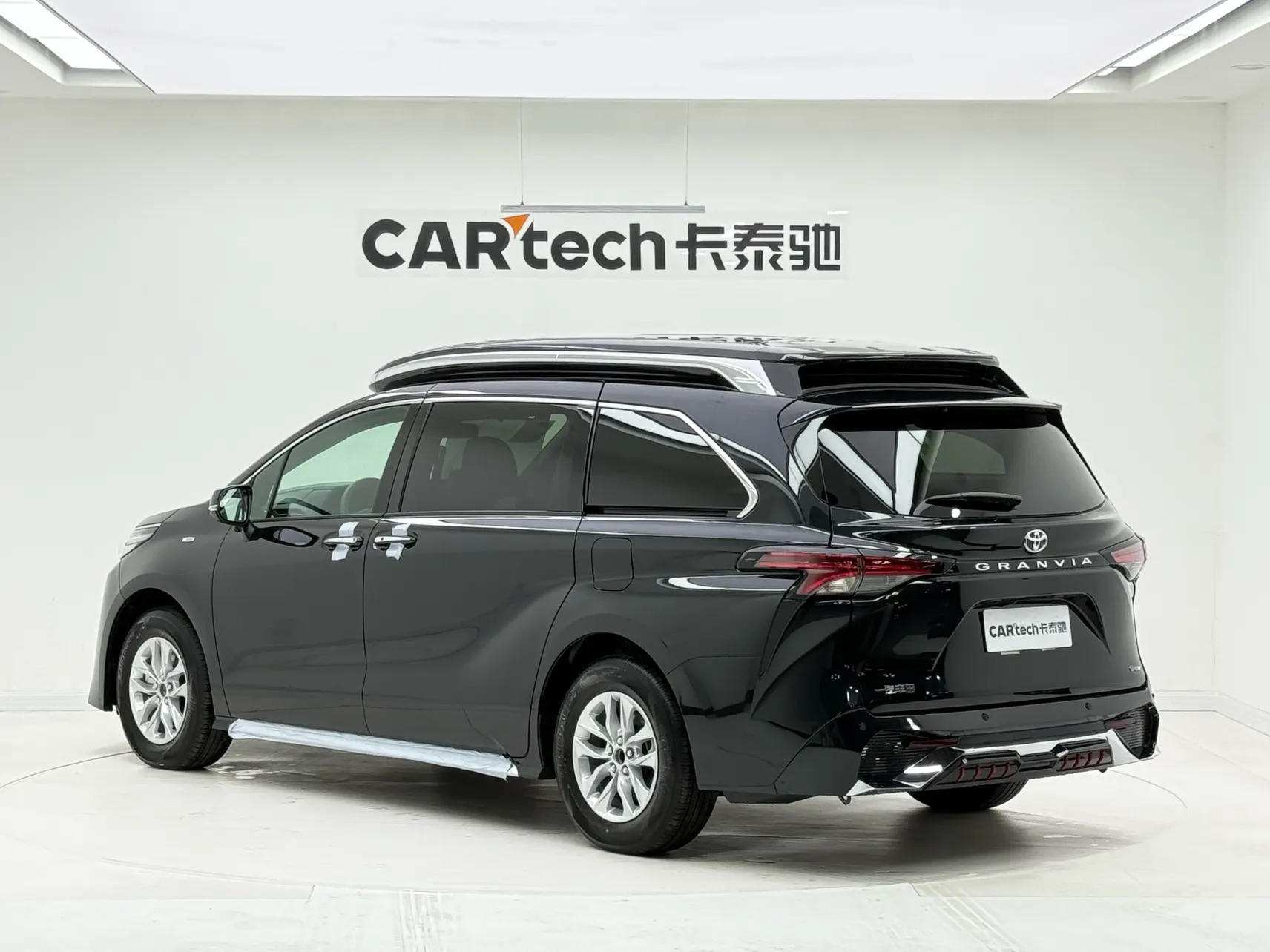 Toyota Granvia, 2025 7