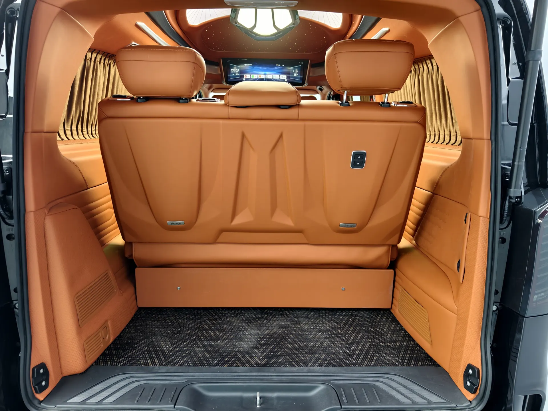 Mercedes-Benz Vito, 2024 23
