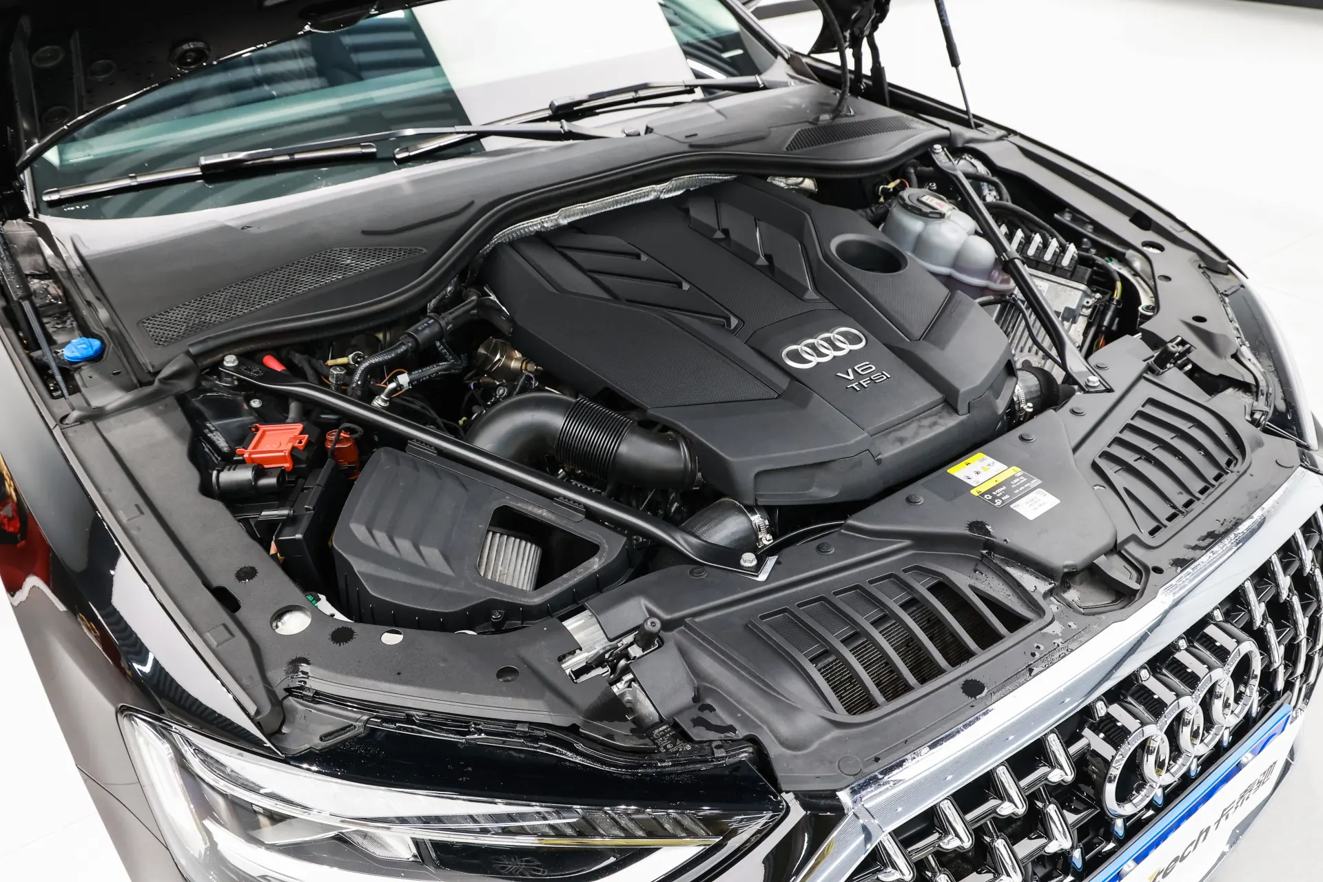 Audi A8L 55 TFSI, 2025 17