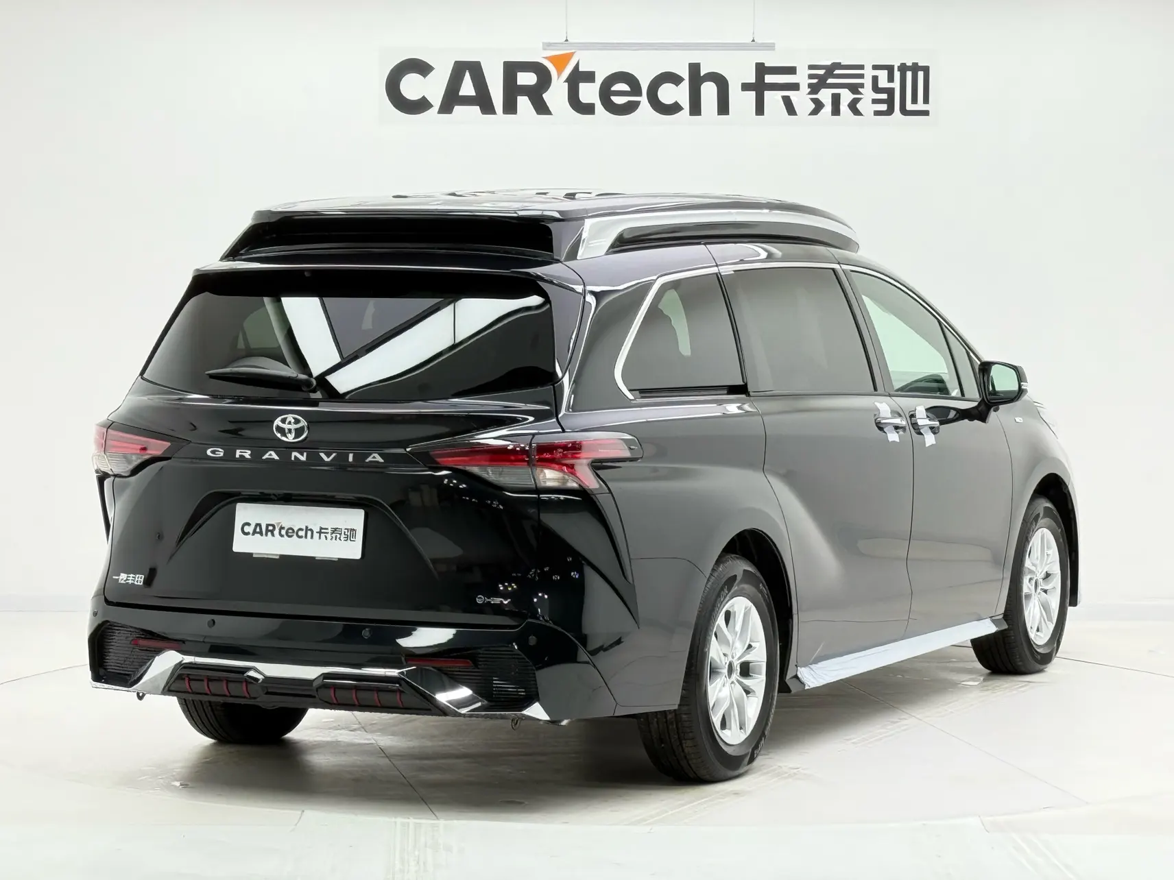 Toyota Granvia, 2025 все фото