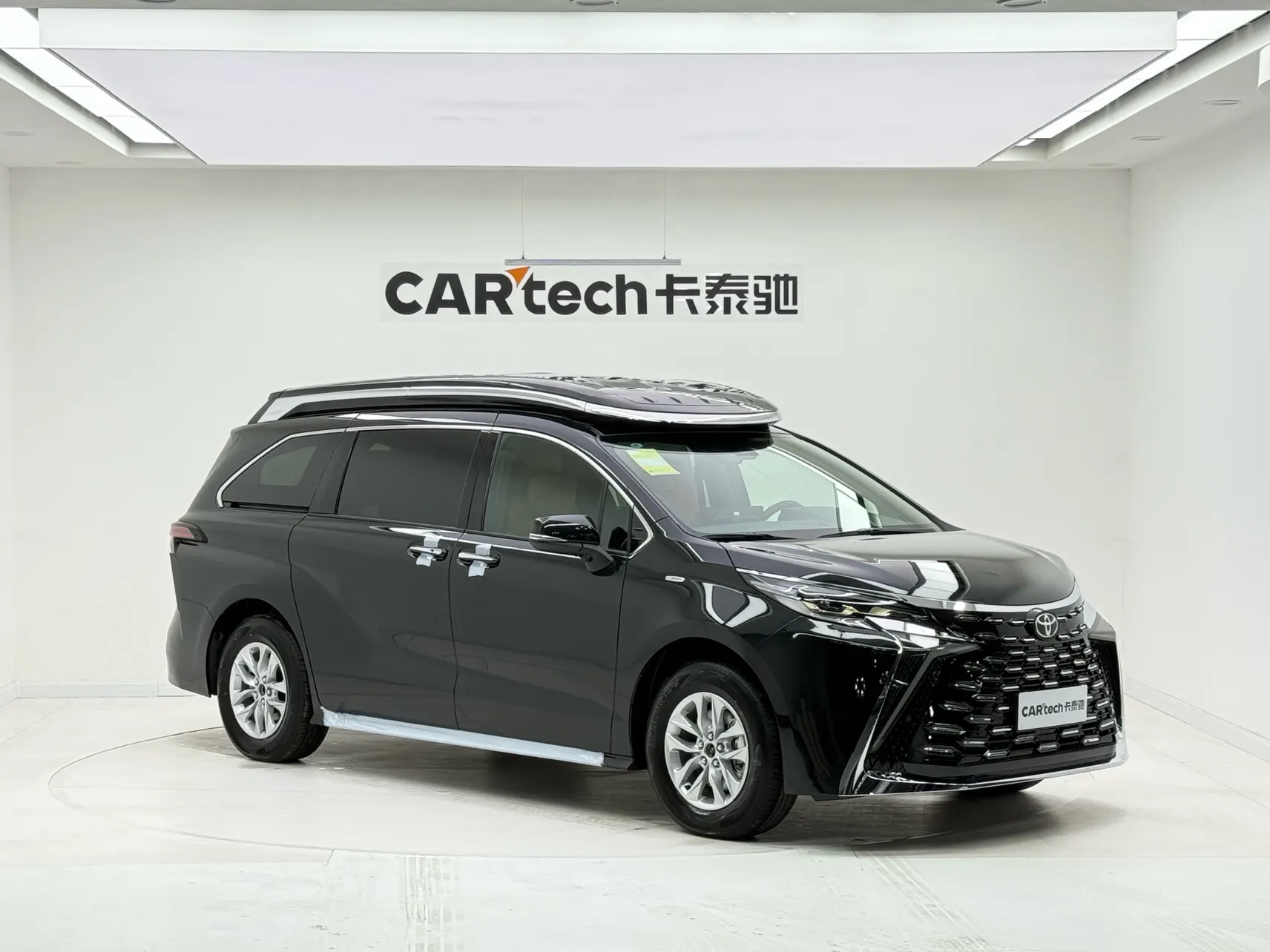 Toyota Granvia, 2025 2
