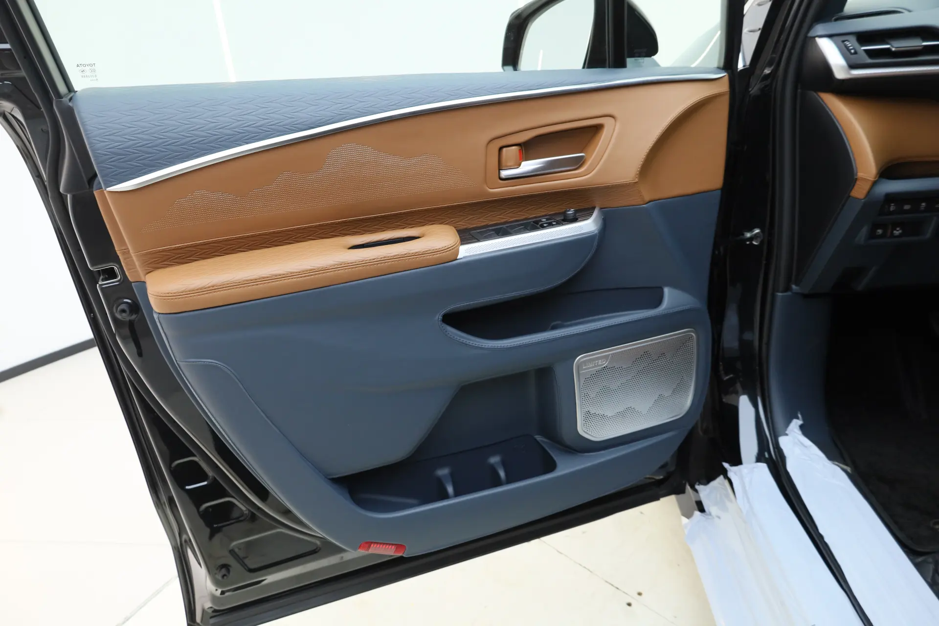 Toyota Granvia, 2025 16