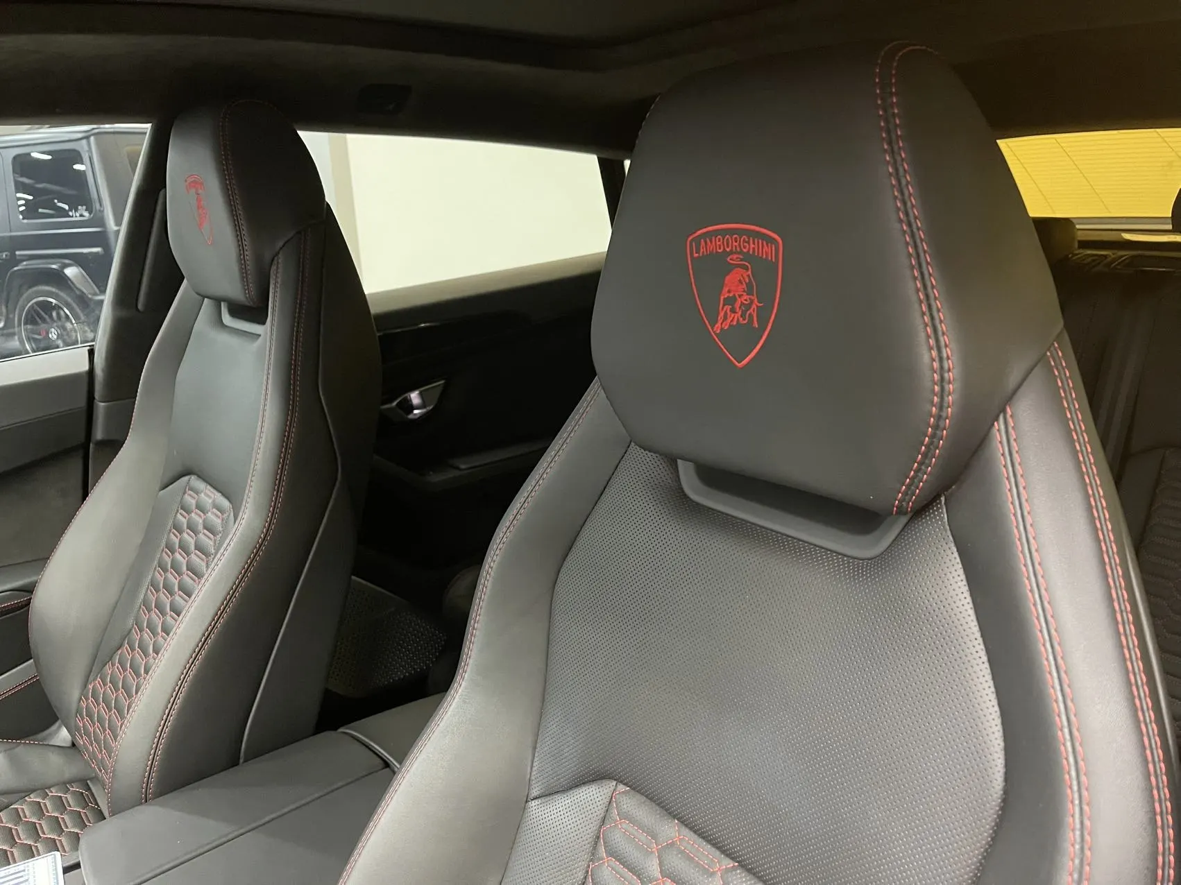 Lamborghini Urus, 2023 23