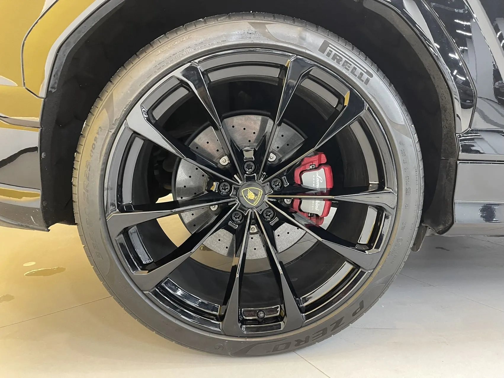 Lamborghini Urus, 2023 27