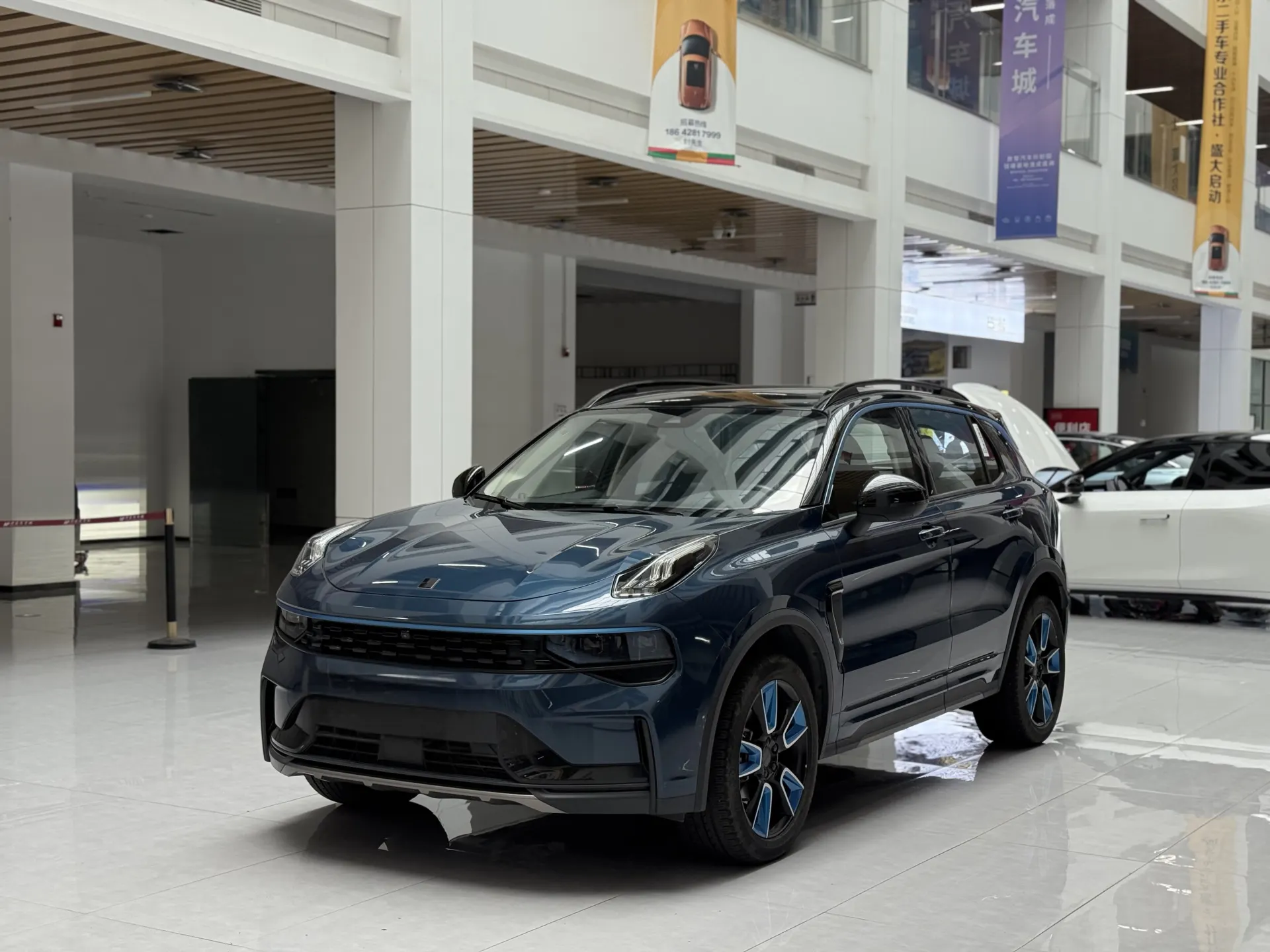 Lynk & Co 01