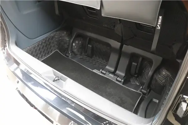 Toyota Granvia, 2025 21