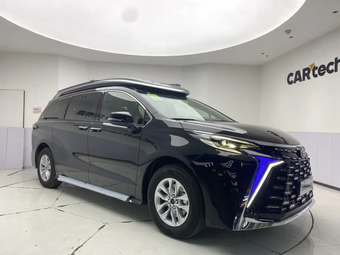 Toyota Granvia, 2025 6