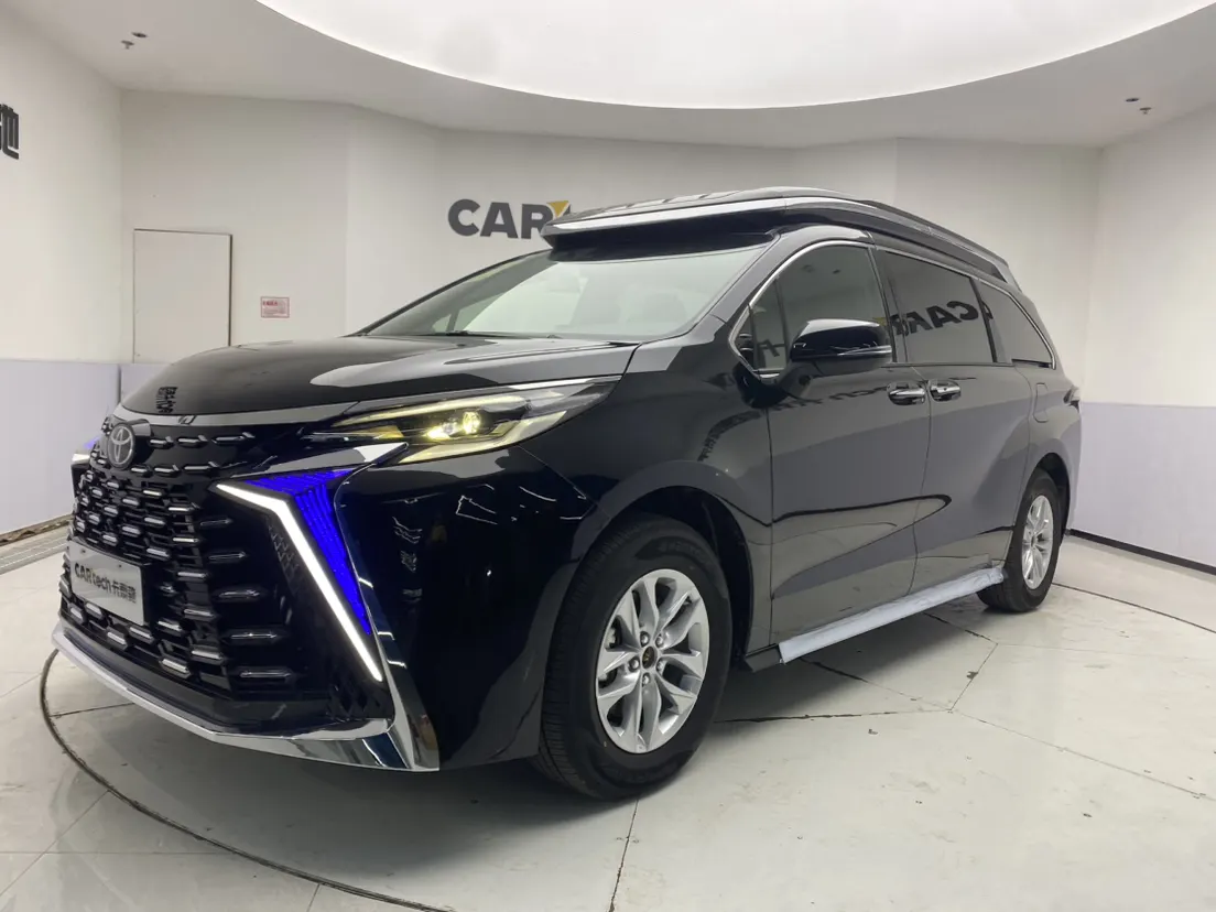 Toyota Granvia, 2025 3