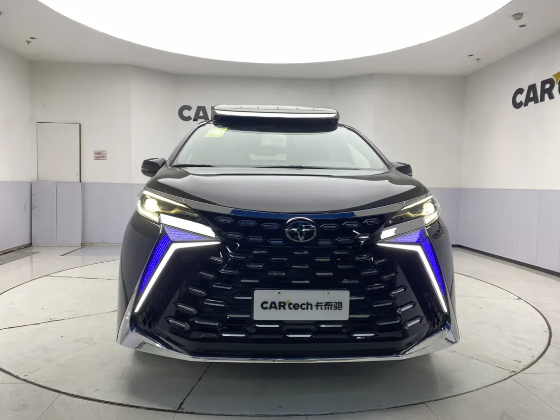 Toyota Granvia, 2025 все фото