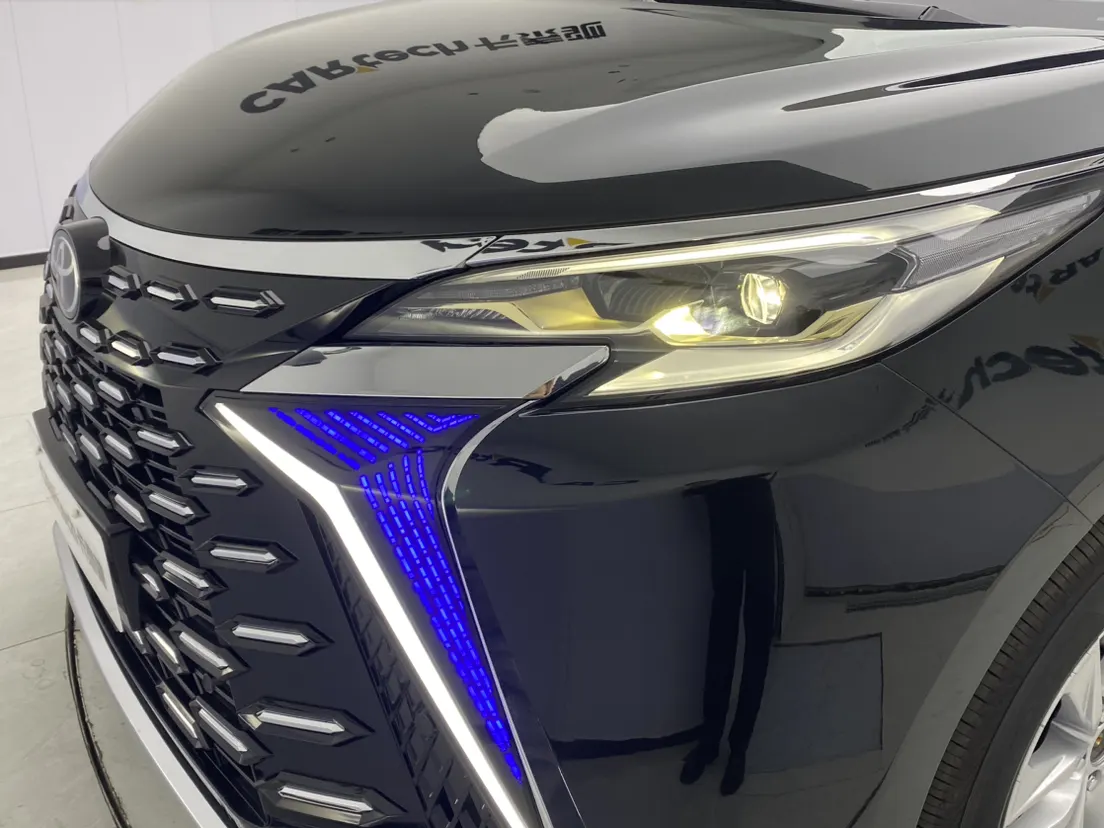 Toyota Granvia, 2025 20