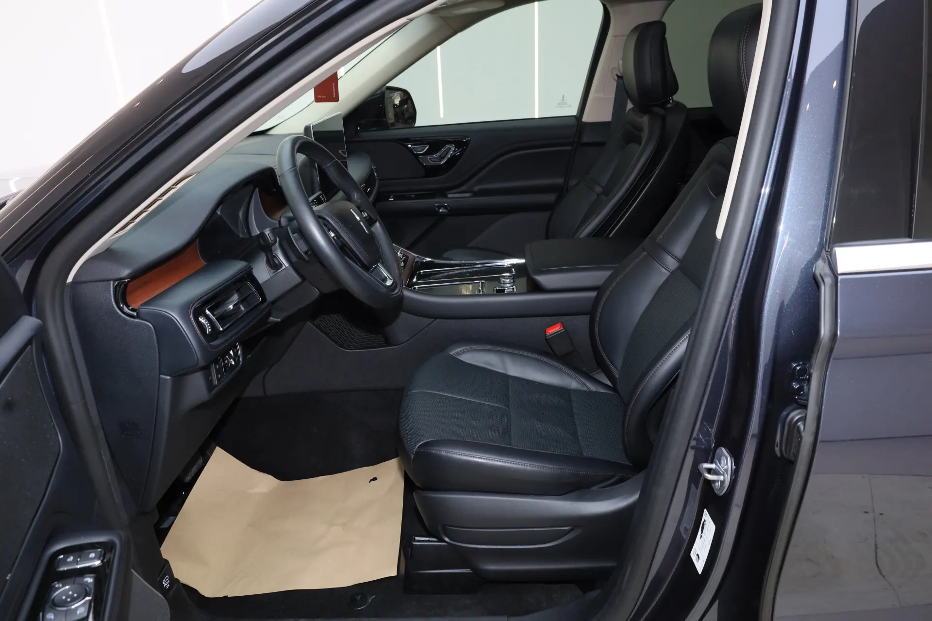 Lincoln Aviator, 2024 18