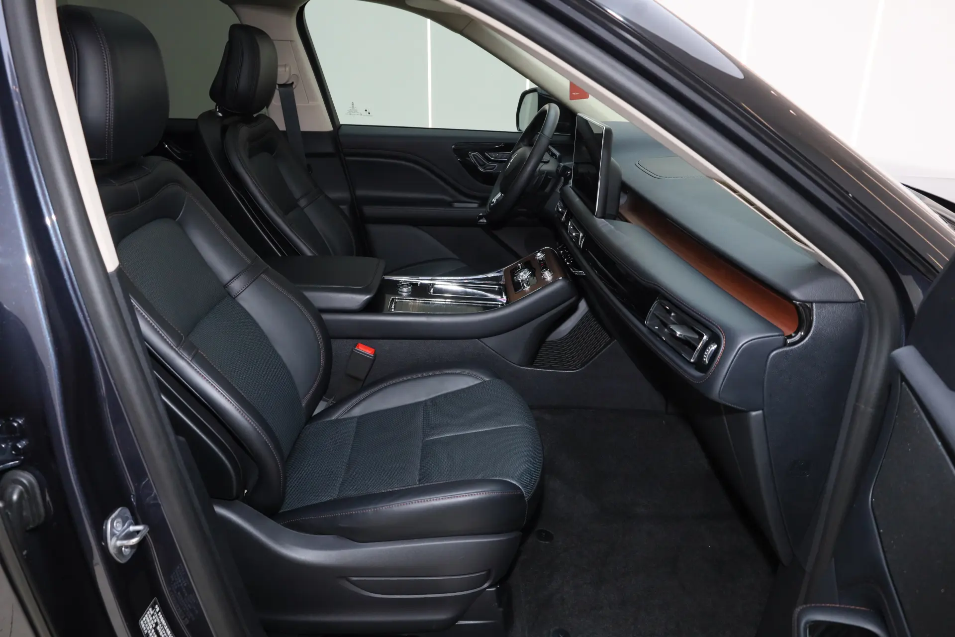 Lincoln Aviator, 2024 19