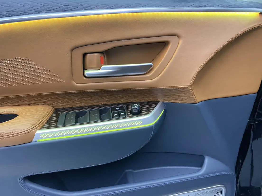 Toyota Granvia, 2025 19