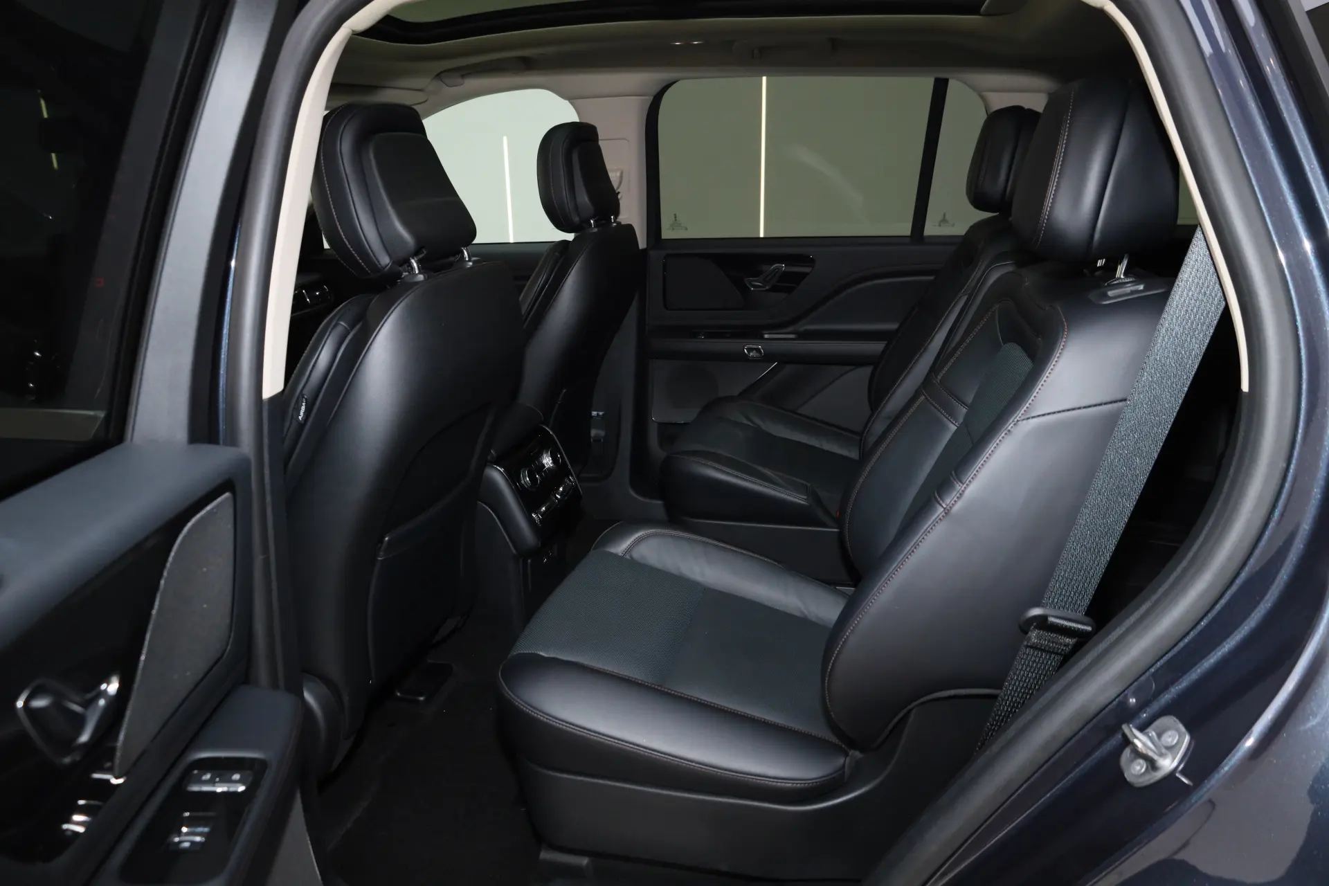 Lincoln Aviator, 2024 20