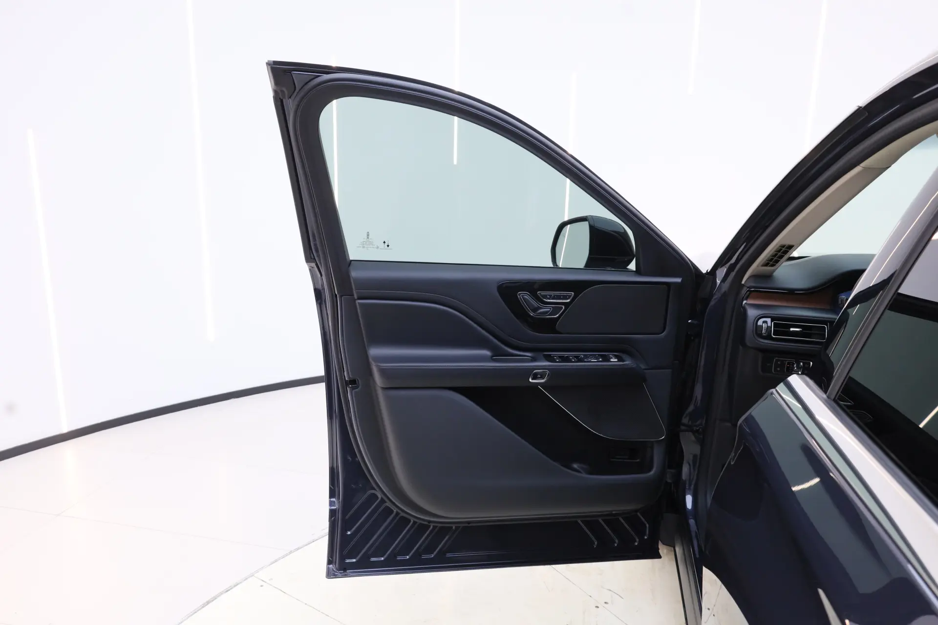 Lincoln Aviator, 2024 30