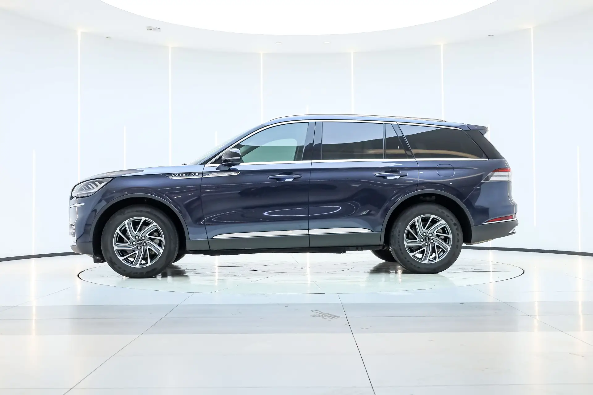 Lincoln Aviator, 2024 8