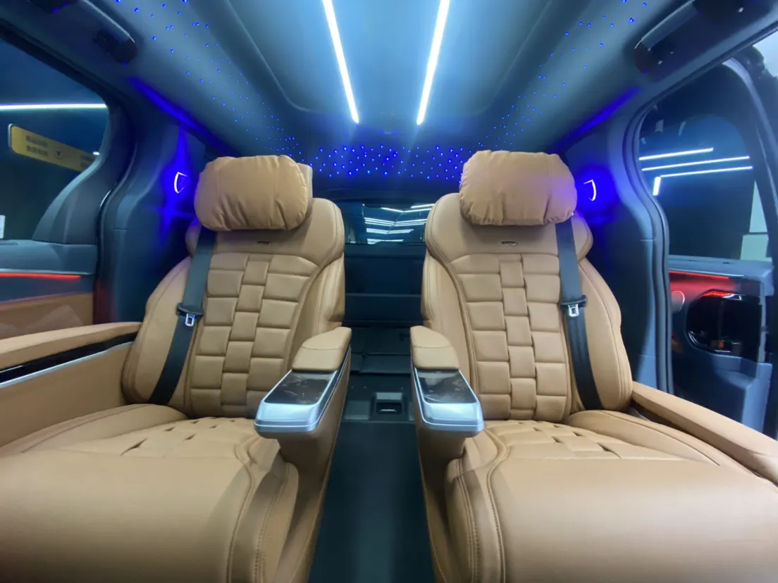 Toyota Granvia, 2025 16