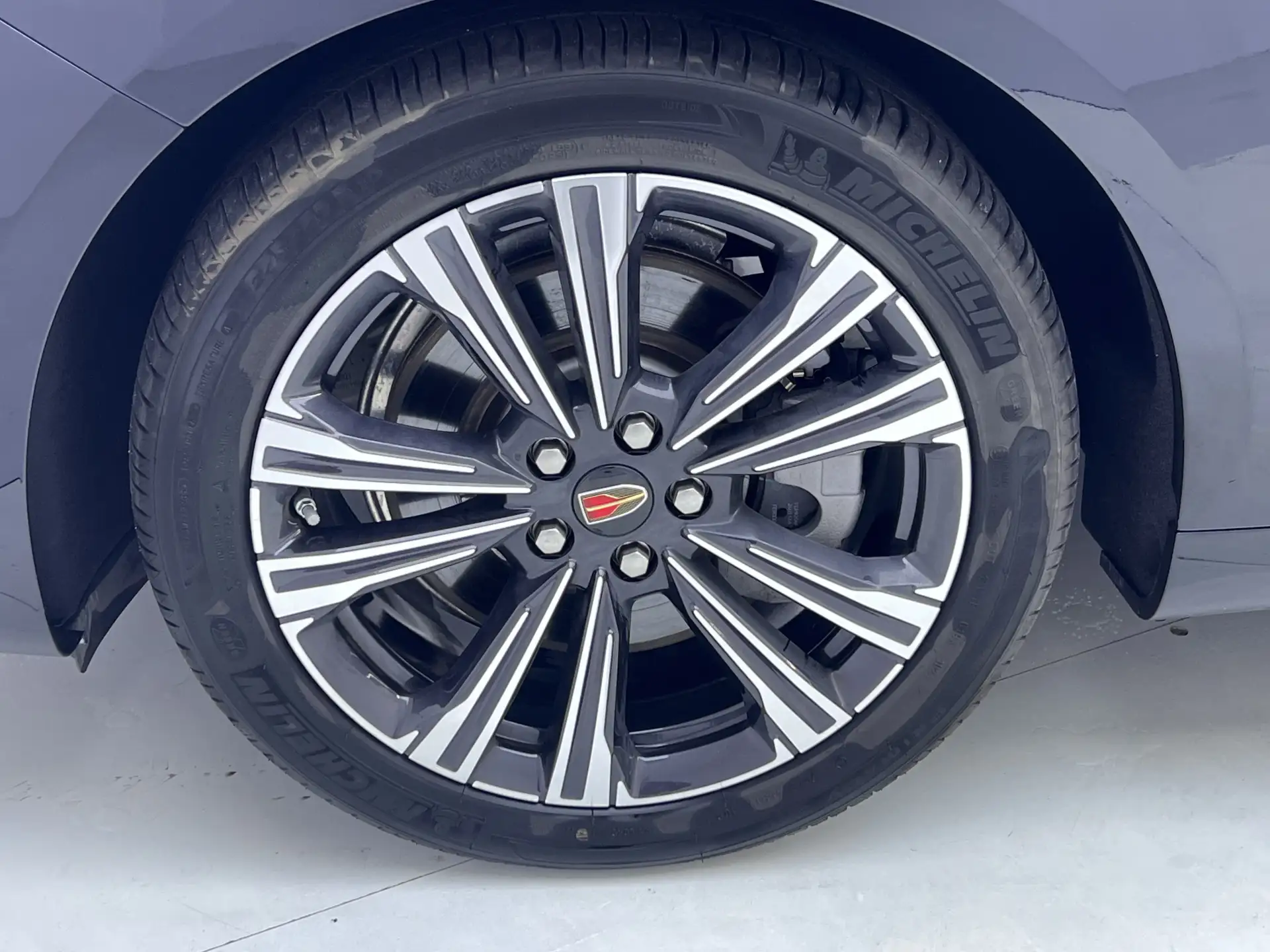 Hongqi H9, 2024 11