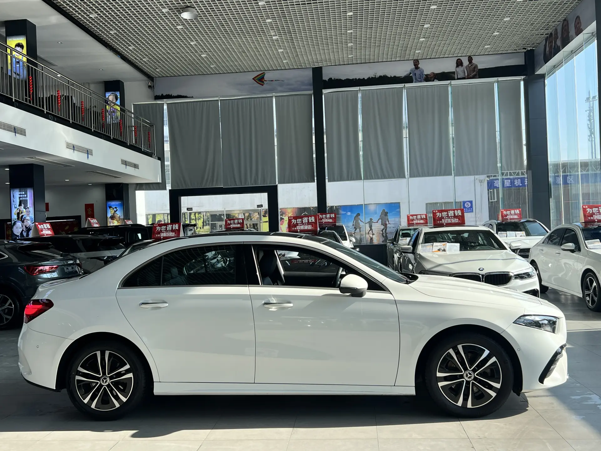 Mercedes-Benz A 200 L, 2023 9