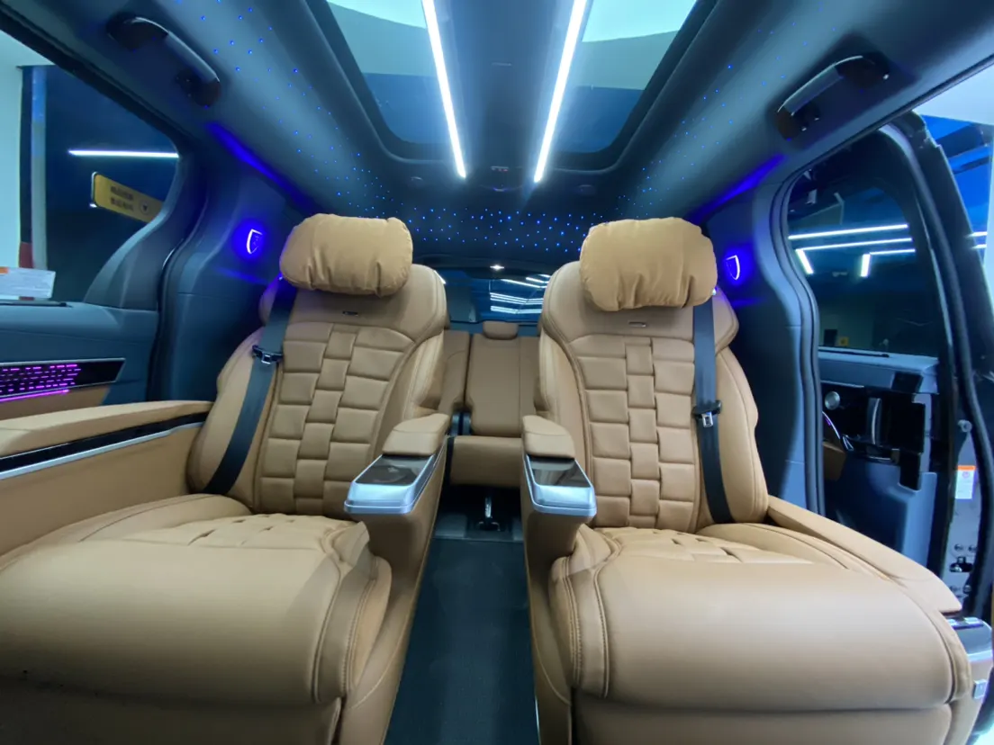 Toyota Granvia, 2025 16