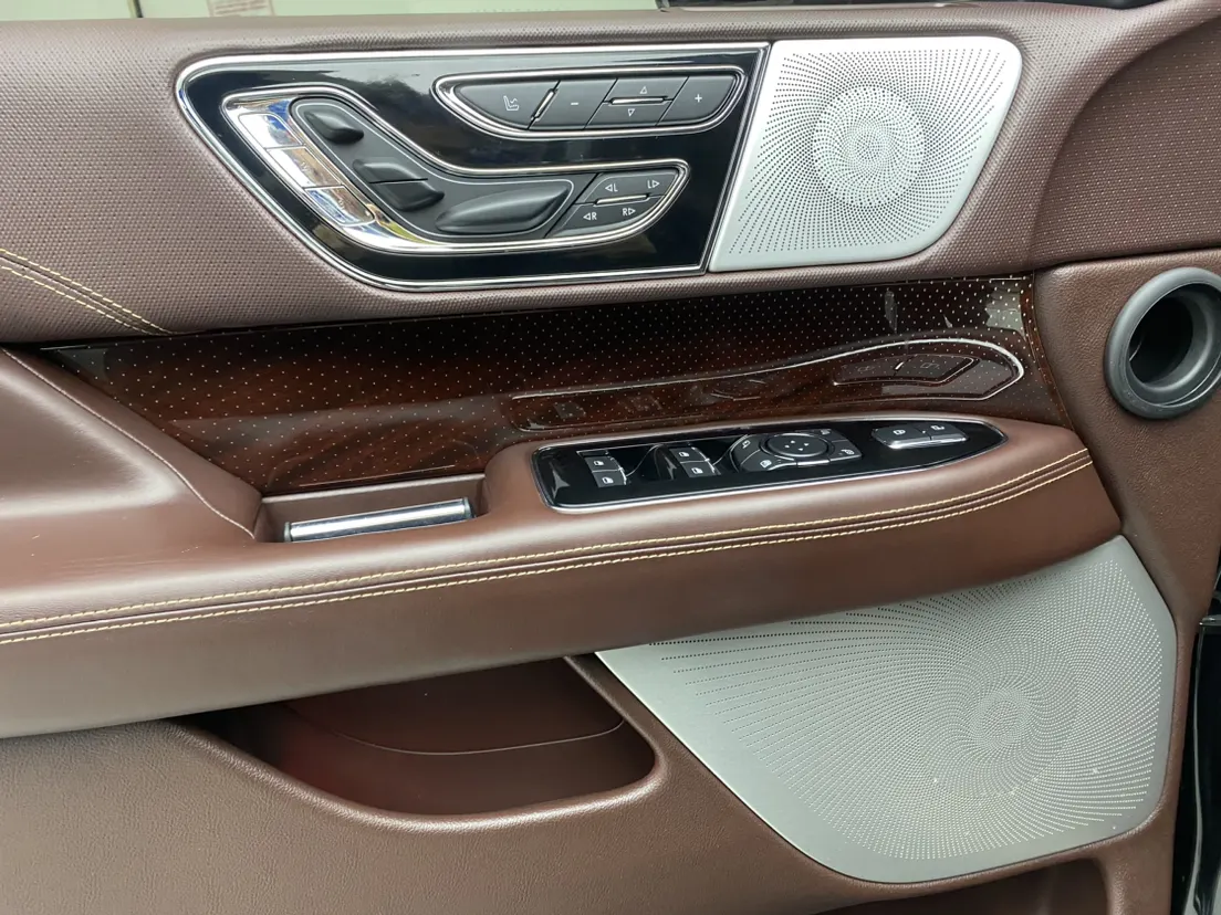 Lincoln Navigator, 2020 20