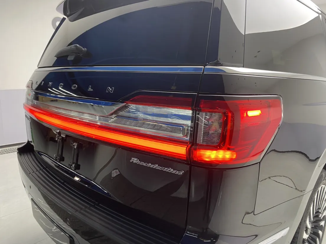 Lincoln Navigator, 2020 29