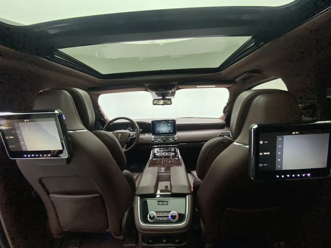 Lincoln Navigator, 2020 все фото