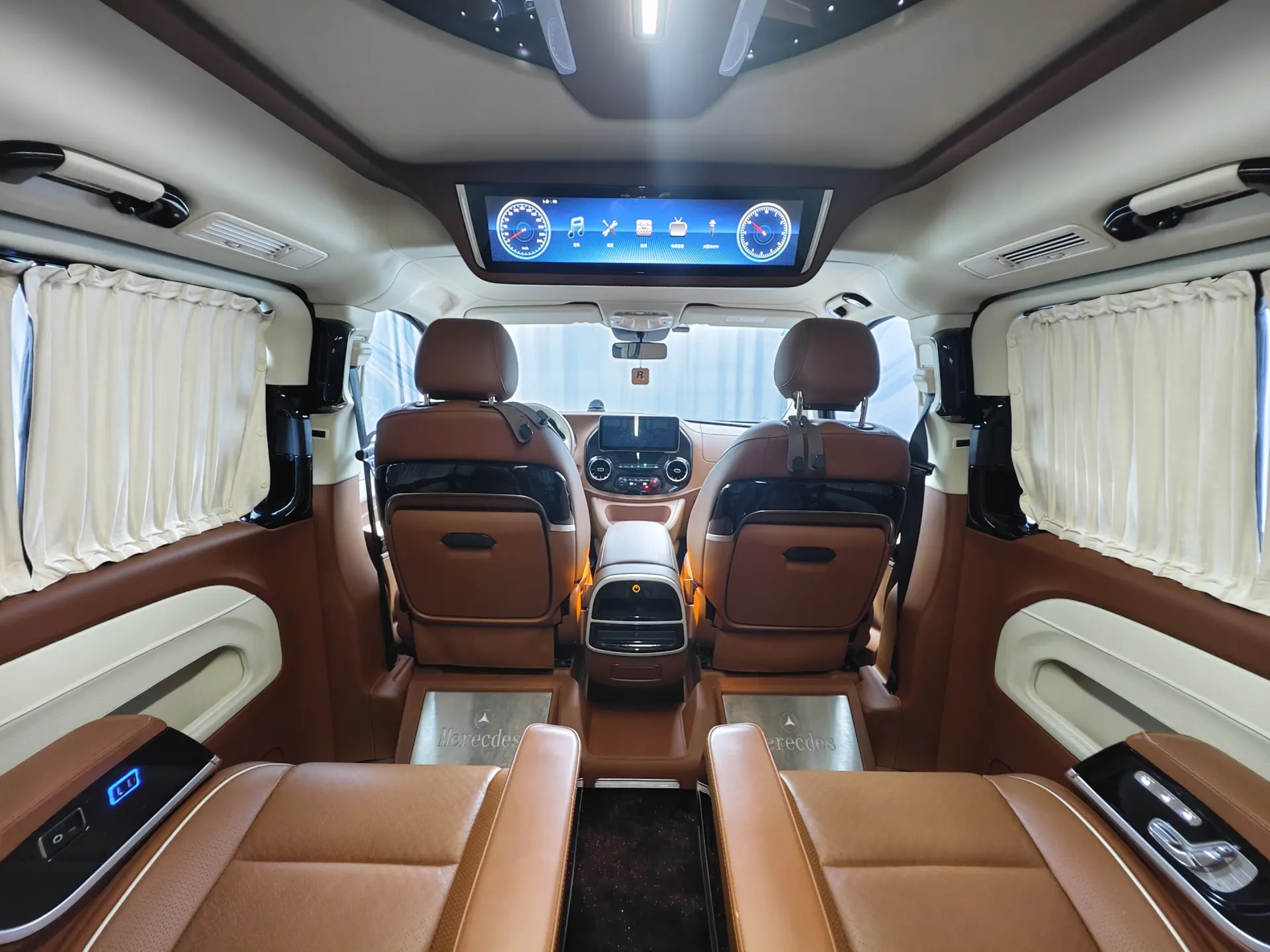 Mercedes-Benz Vito, 2023 19