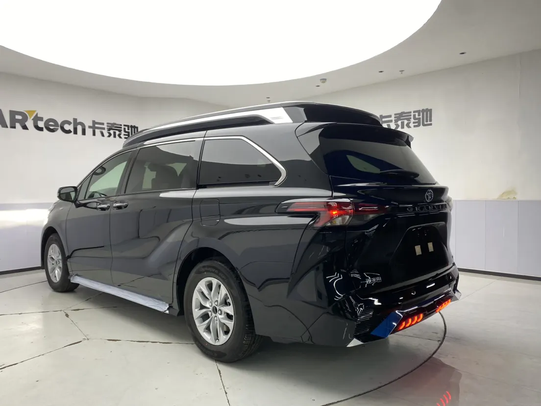 Toyota Granvia, 2025 24