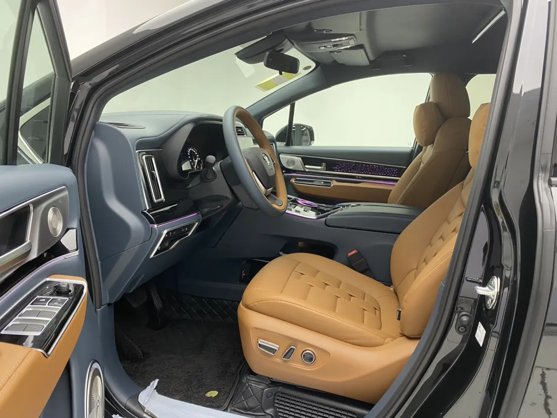 Toyota Granvia, 2025 17
