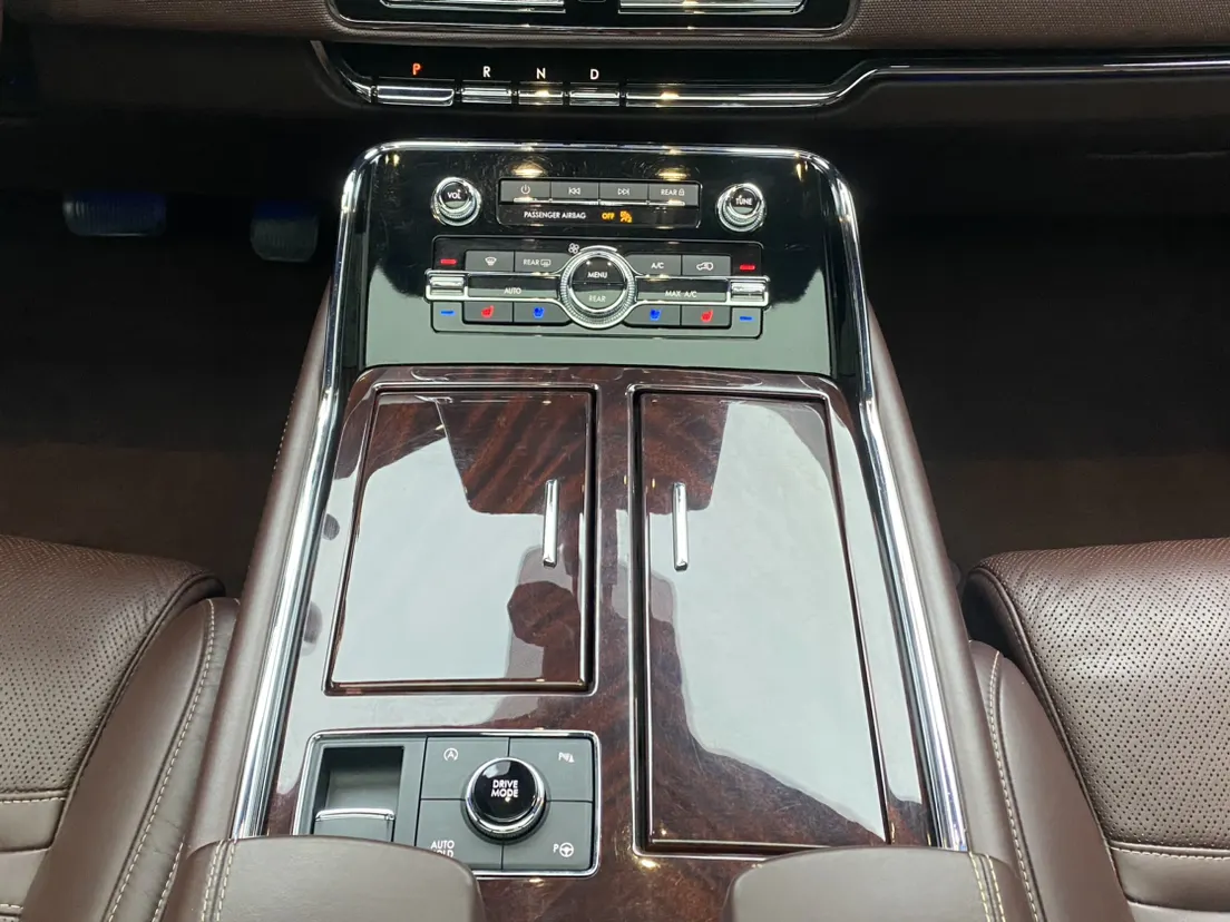 Lincoln Navigator, 2020 8