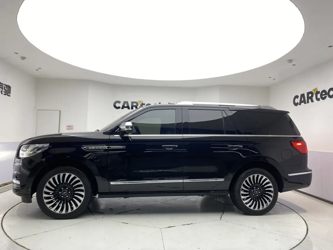 Lincoln Navigator, 2020 2