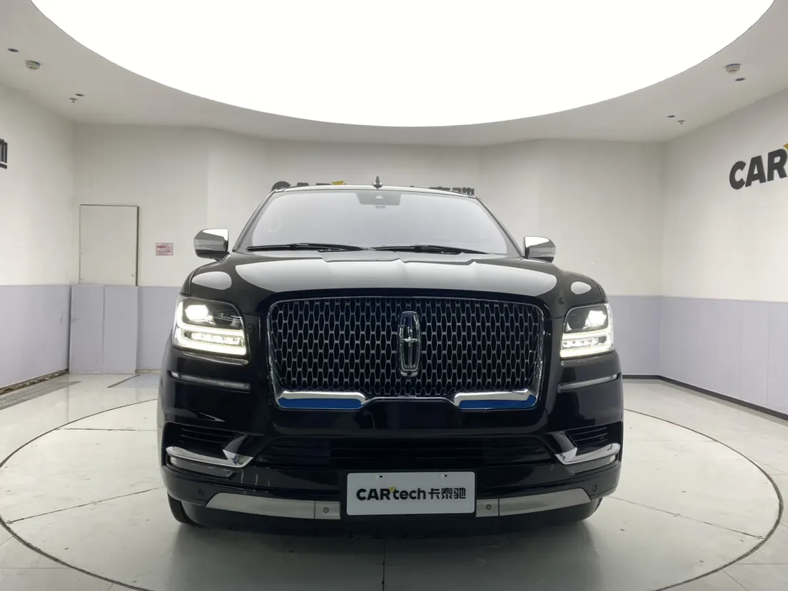 Lincoln Navigator, 2020 3