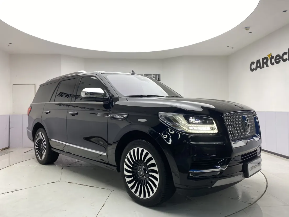 Lincoln Navigator, 2020 4