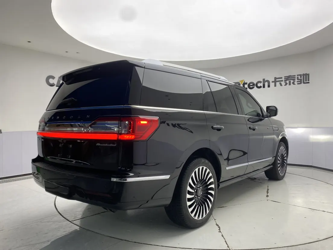 Lincoln Navigator, 2020 27