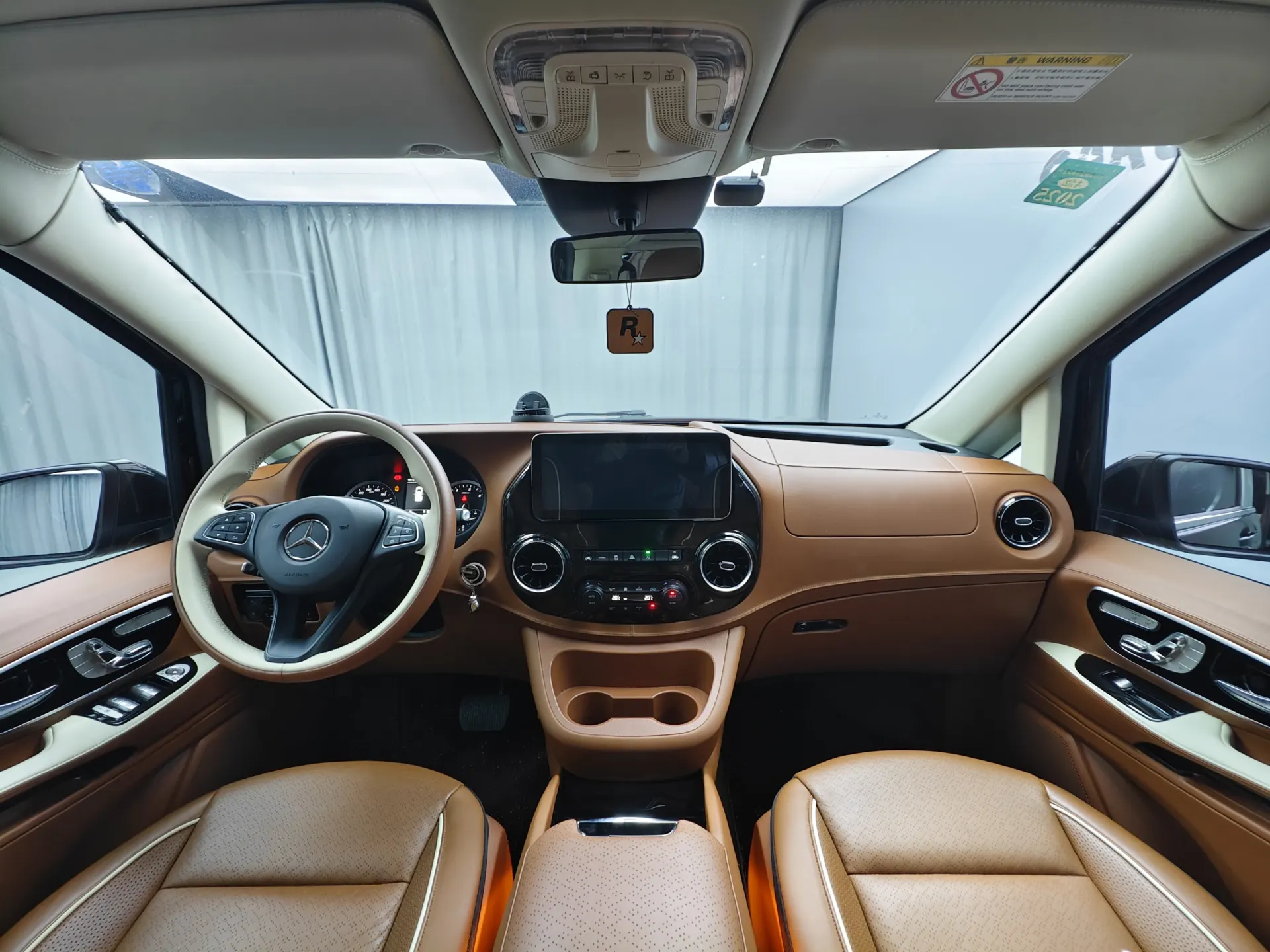 Mercedes-Benz Vito, 2023 12