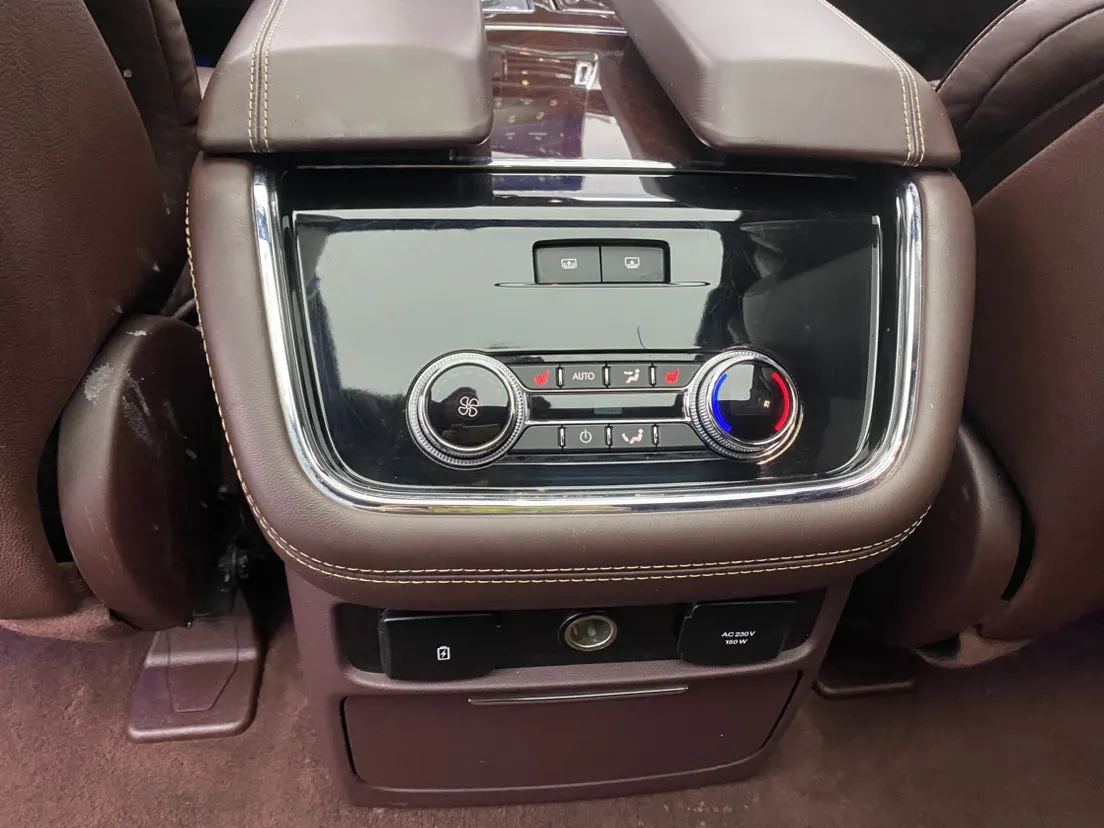 Lincoln Navigator, 2020 13