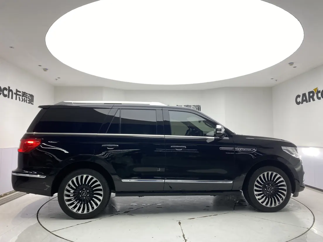Lincoln Navigator, 2020 6