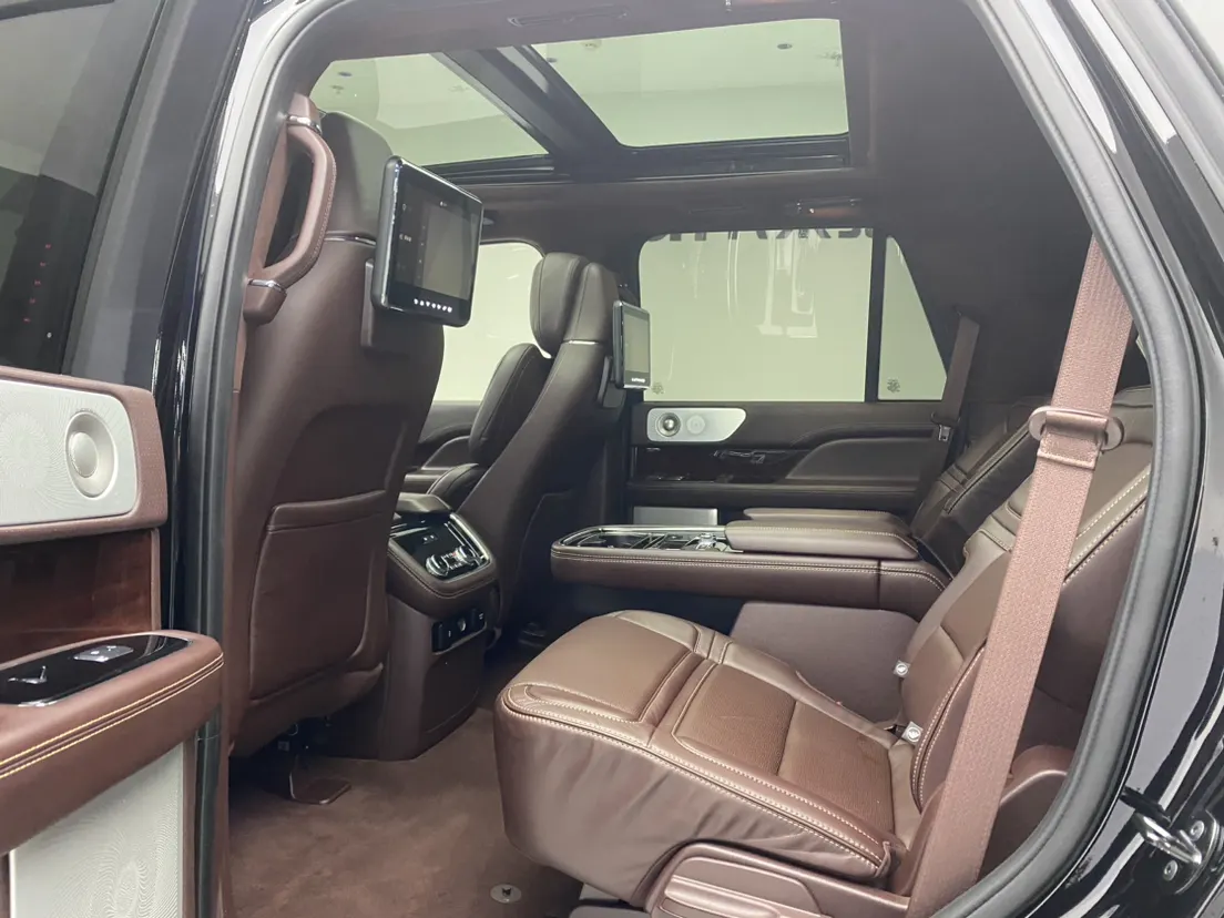 Lincoln Navigator, 2020 16