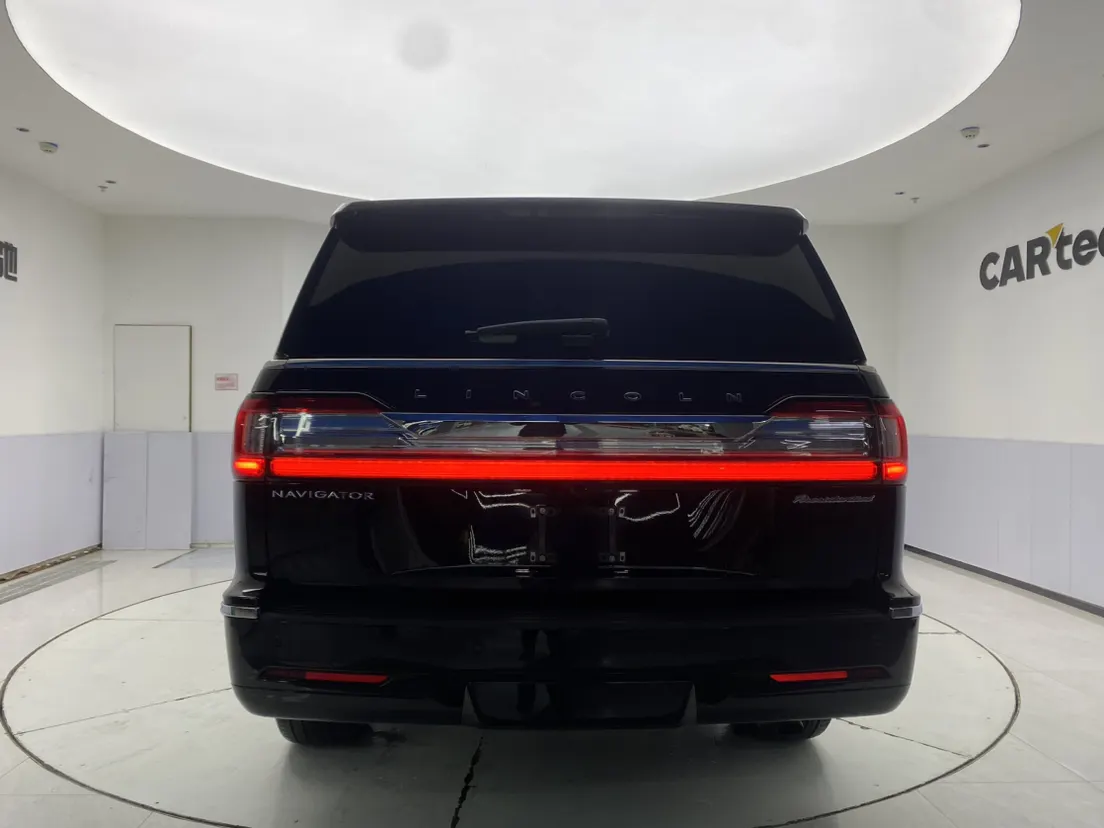 Lincoln Navigator, 2020 26