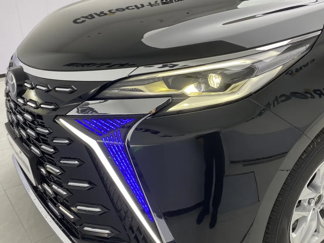 Toyota Granvia, 2025 20
